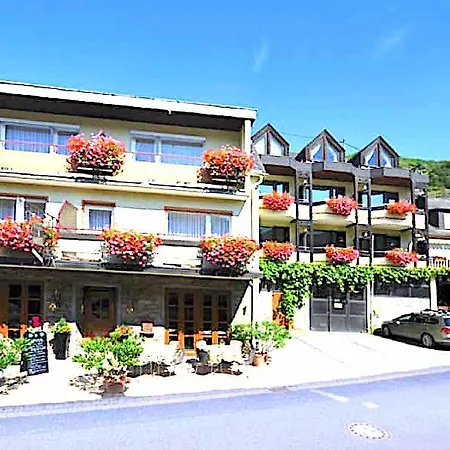 Mosel-rebenhof 3*